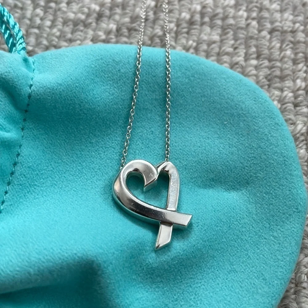 Tiffany & Co Paloma Picasso Loving Heart Pendant Necklace Silver 18 in Chain